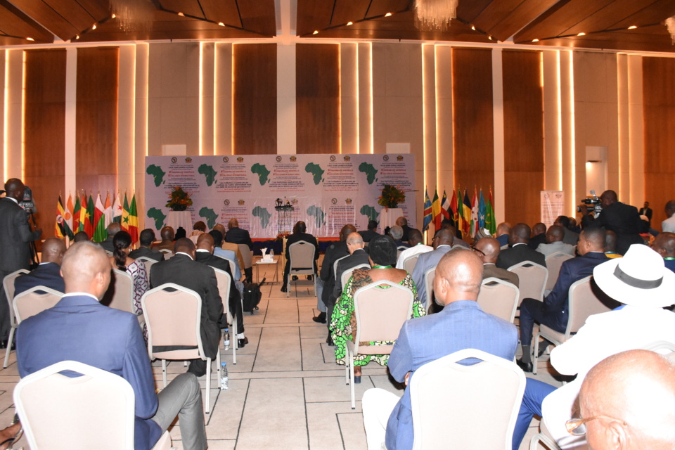 Une vue des participants au forum.