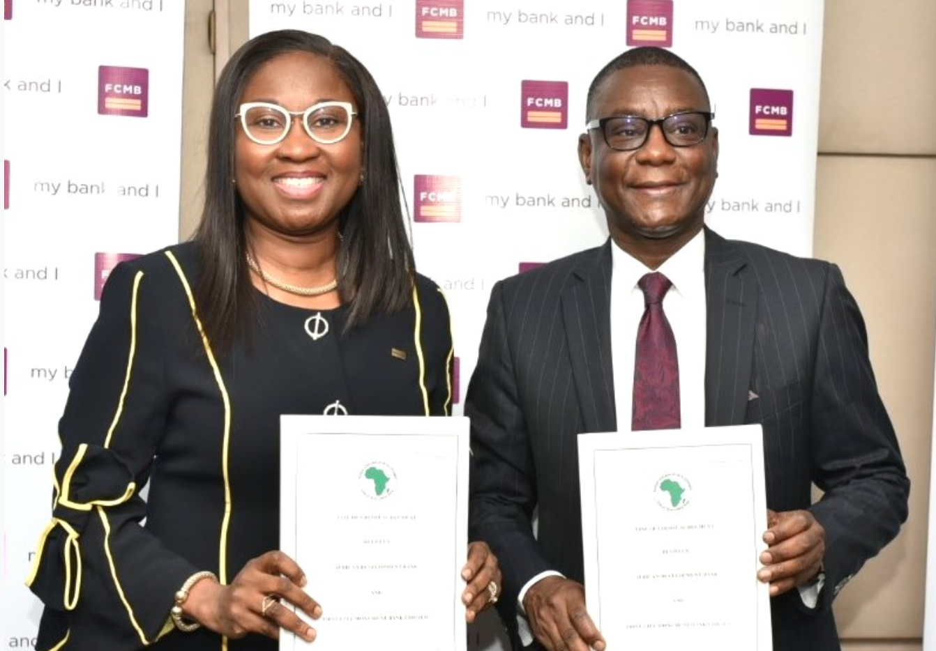 Lamin Barrow, directeur général de la Banque africaine de développement pour le Nigeria et Yemisi Edun, directeur général du FCMB.