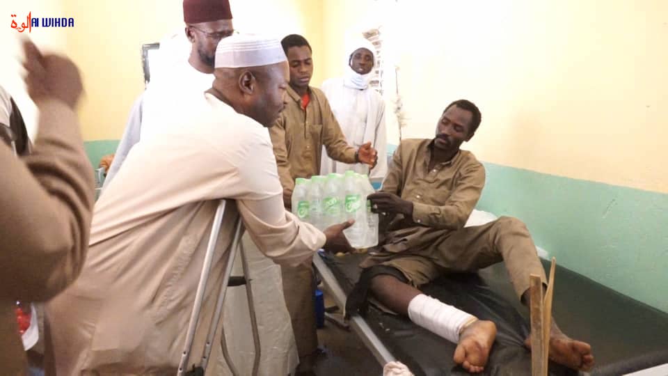 Tchad : les victimes de l'accident de la route près d'Oum Hadjer reçoivent une assistance