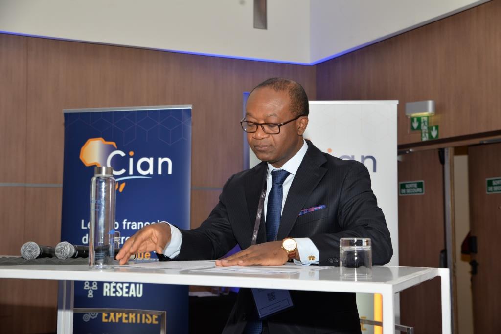 Investissement : le Cameroun expose sur ses potentialités économiques à Paris