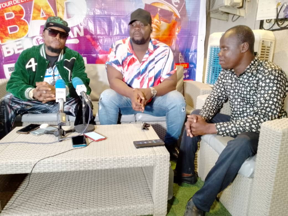 Bad Beach Man veut construire un pont culturel entre le Tchad et la RCA