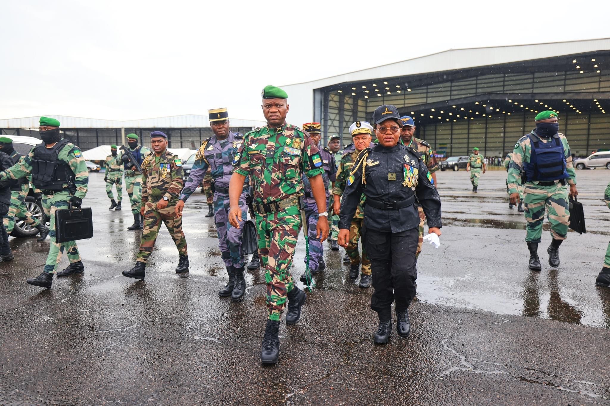 Rencontre entre le Président de la transition et les forces de défense et de sécurité du Gabon le 4 novembre 2023 à la Base aérienne 01 de Libreville© Présidence du Gabon