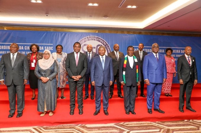 Les chefs d'Etat et de gouvernement des pays membres de la SADC, samedi 4 novembre 2023, au Sommet de Luanda (Angola) pour discuter du déploiement, en RDC, de la force de cette organisation sous-régionale © secrétariat SADC