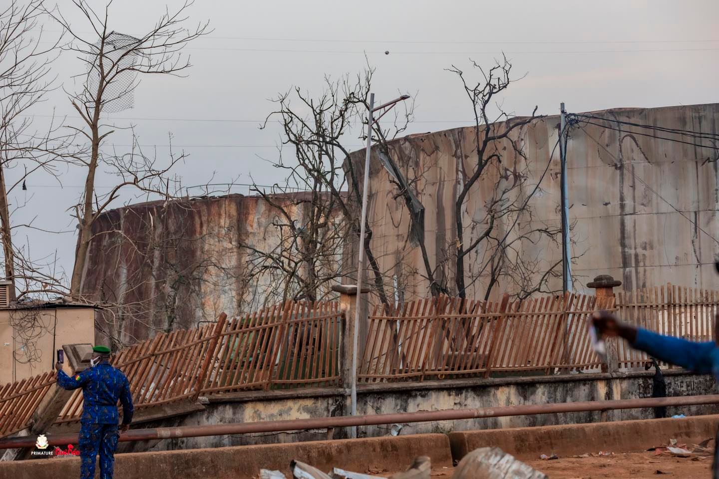 Guinée : le Premier ministre réconforte les victimes de l’incendie de Kaloum