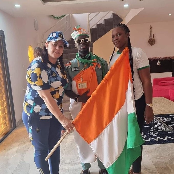 CAN 2023 : Arrêtée par la police ivoirienne suite à une vidéo polémique la supportrice algérienne Sofia Benlemmane a été ensuite été expulsée de la Côte d’Ivoire