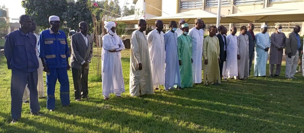 Tchad : Au ministère de la Santé Publique, la journée de travail a débuté ce lundi par la levée des couleurs