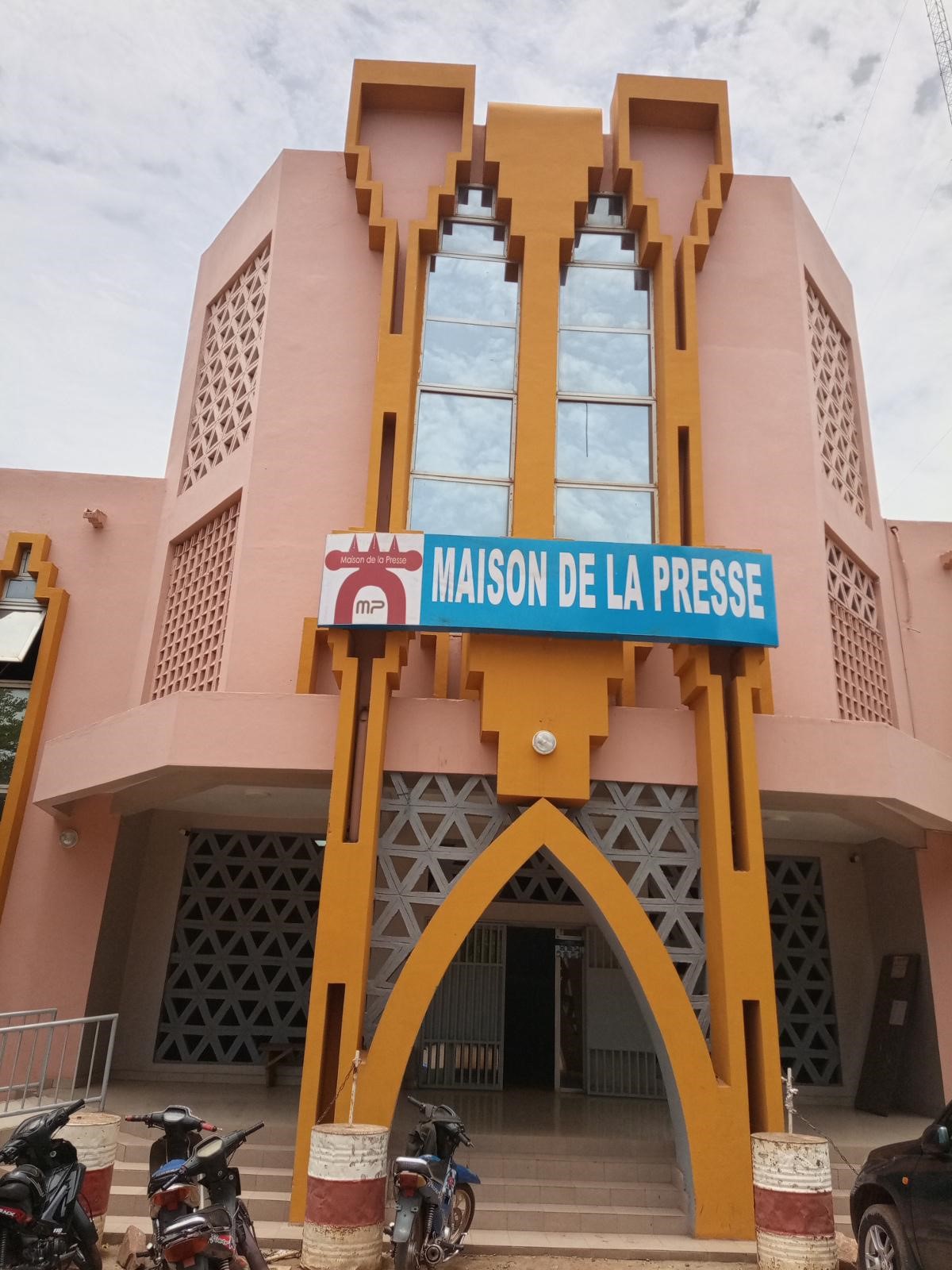Mali : RSF et la Maison de la Presse du Mali rejettent le communiqué relatif à la suspension des activités politiques sur les médias