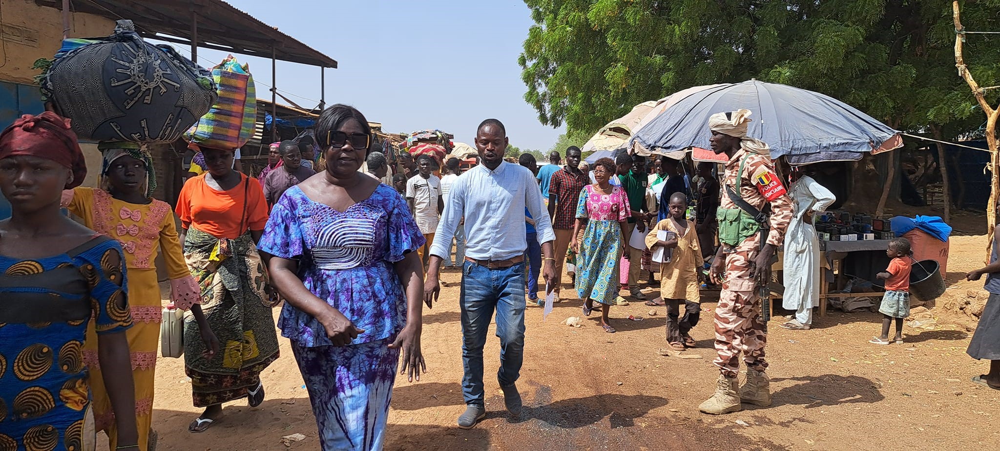 Présidentielle au Tchad : La candidate Lydie Beassemda poursuit sa campagne de proximité dans les marchés et rues de Pala