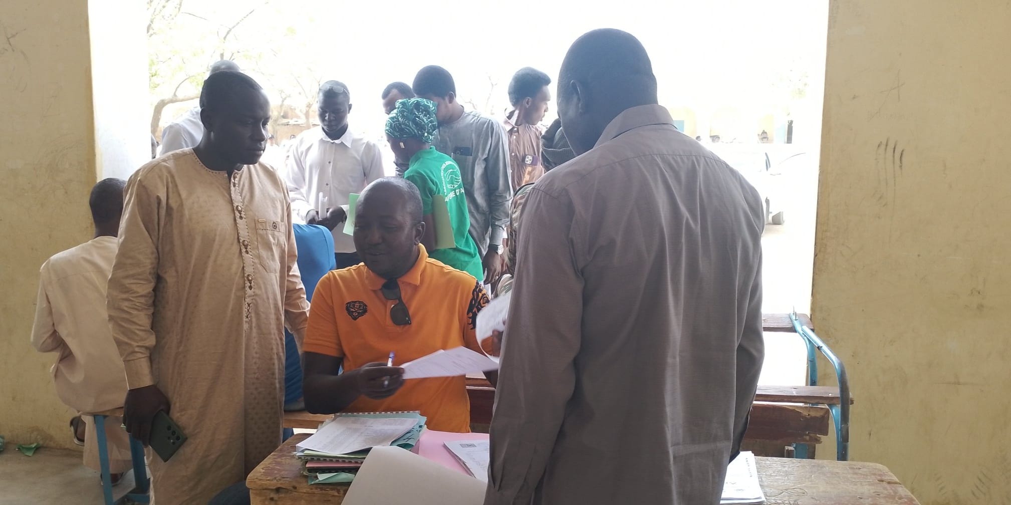 Tchad – Bacc 2024 : Le Coordonnateur du Baccalauréat supervise l'enrôlement biométrique à Abéché