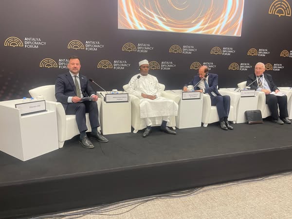 Tchad/Turkiye : Panel sur le terrorisme animé par le Ministre d’État Dr Abdoulaye Sabre Fadoul à Antalya