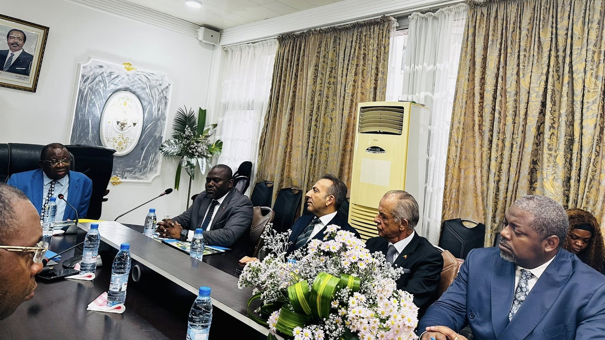 Cameroun : une délégation d’hommes d’affaires turcs reçue par le ministre du Commerce