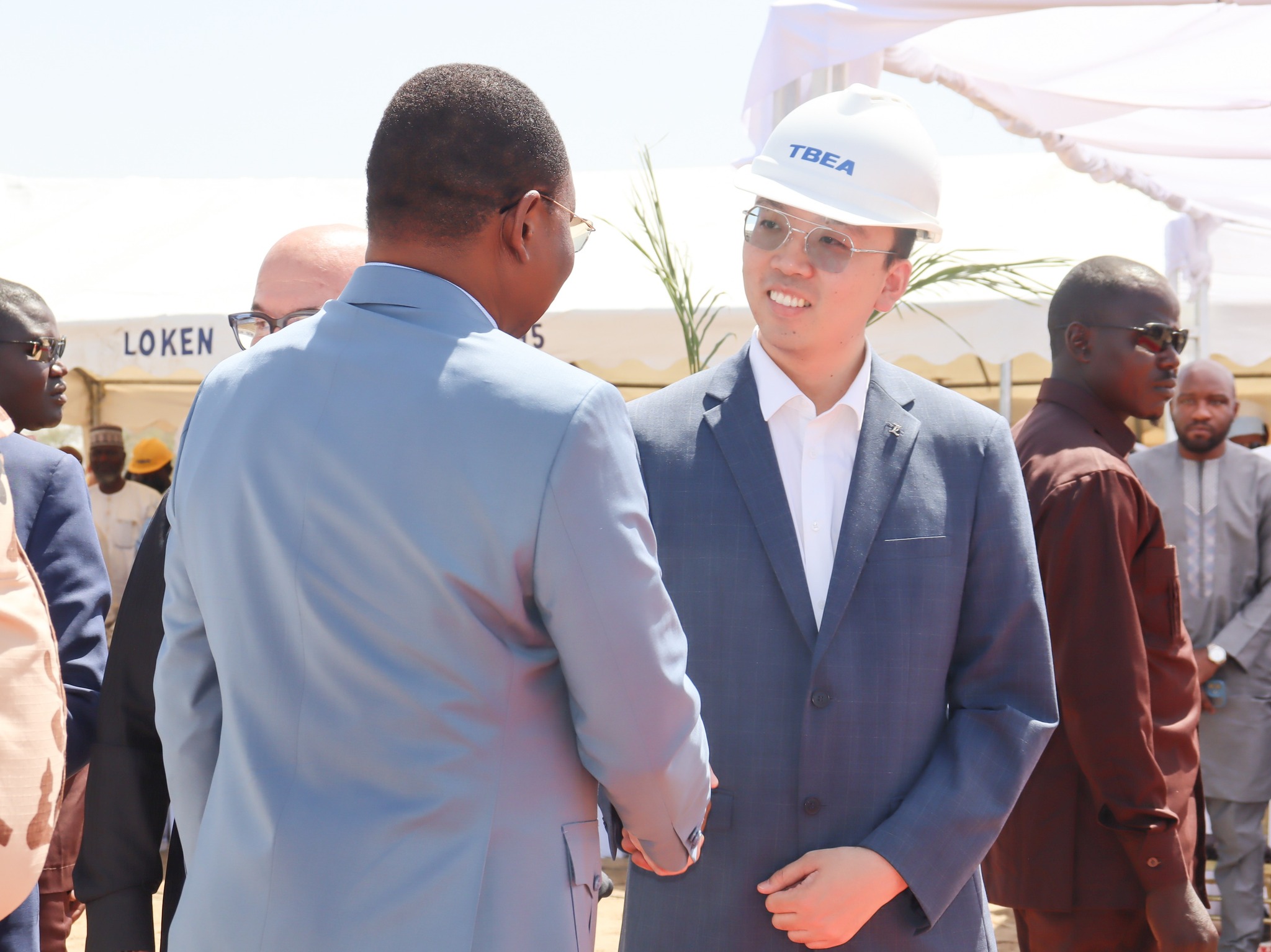 Tchad : Le Premier Ministre lance des projets d'énergie solaire et de modernisation du réseau électrique de N'Djaména