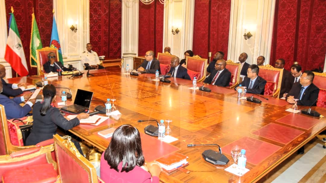Guinée équatoriale : signature d’un contrat avec CMEC et Sinohydro sur les infrastructures électriques