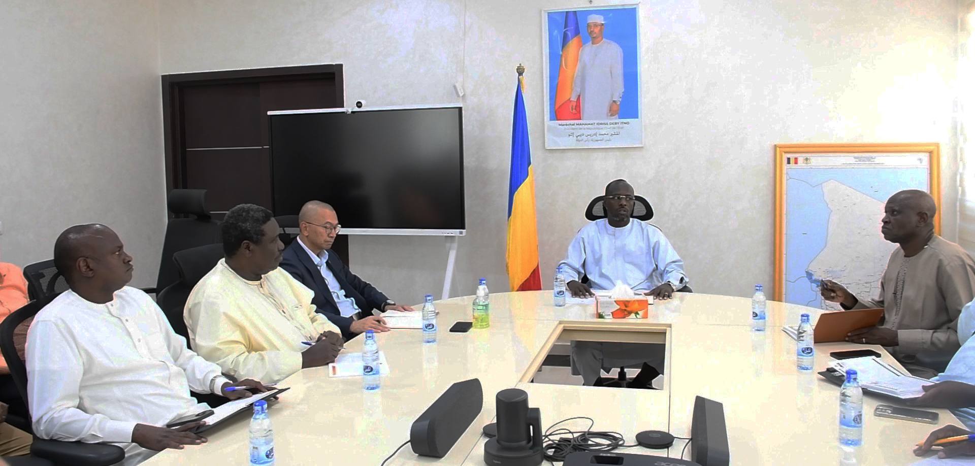 Tchad : Le ministre des Infrastructures mobilise les entreprises de TP face aux inondations à N'Djamena