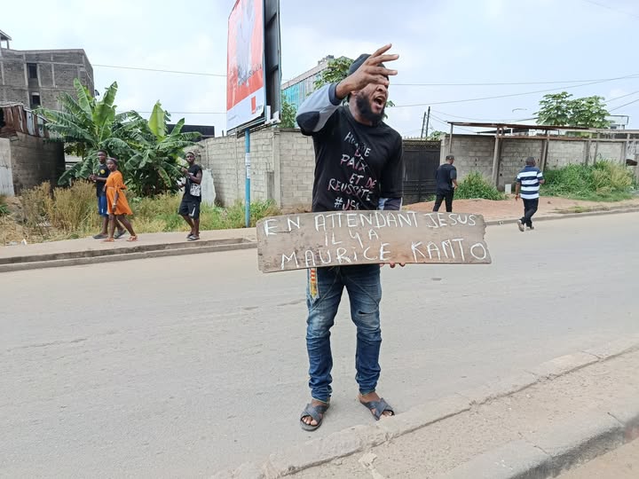 Cameroun : Maurice Kamto quitte sa résidence de Douala sous escorte, la tension persiste