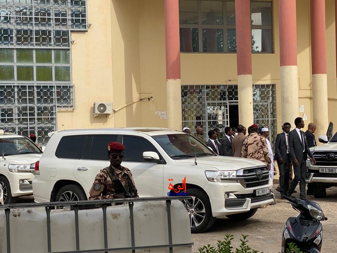 Tchad : descente du chef de l'État au siège de la Caisse des retraites