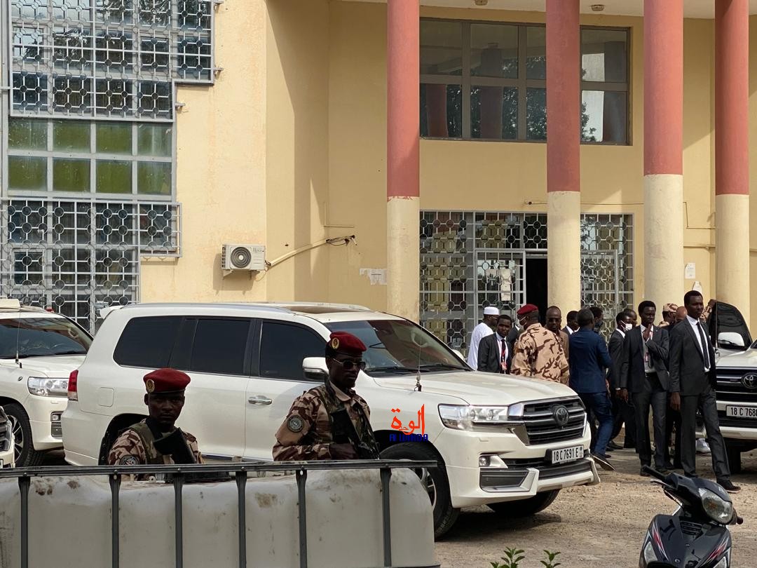Tchad : descente du chef de l'État au siège de la Caisse des retraites
