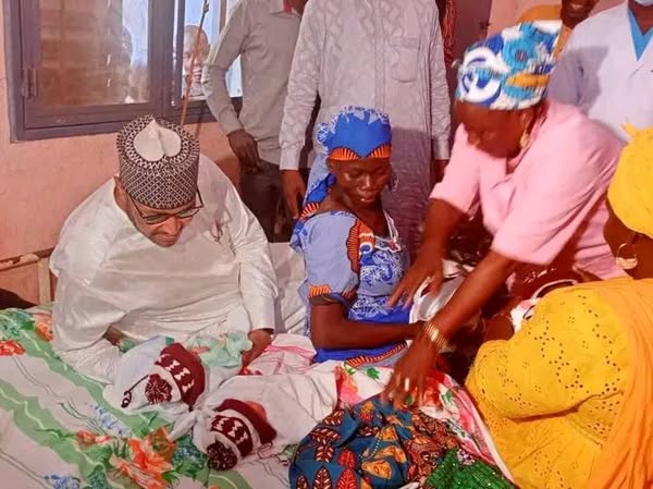 Tchad : Le Délégué Général du Gouvernement au chevet des quatriplés du Mayo Kebbi Ouest