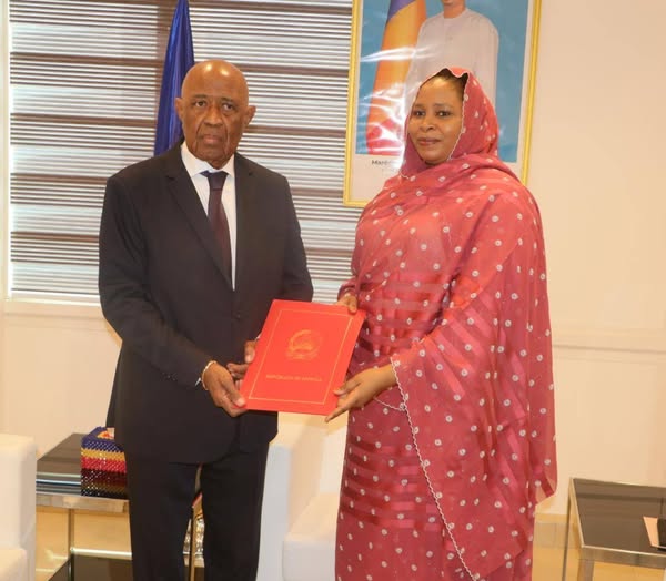 Tchad/Angola : Le nouvel Ambassadeur angolais présente ses lettres de créance