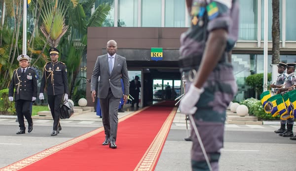 Gabon : Le Président Oligui Nguema à Luanda pour le Sommet des Affaires États-Unis – Afrique