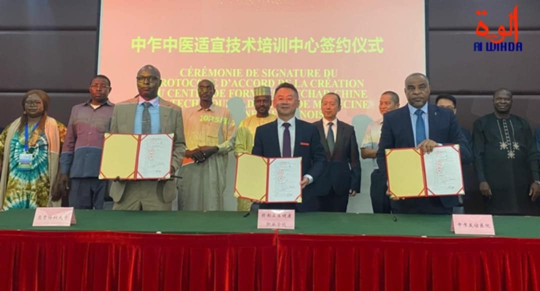 Tchad-Chine : signature d’un accord en médecine traditionnelle et formation professionnelle