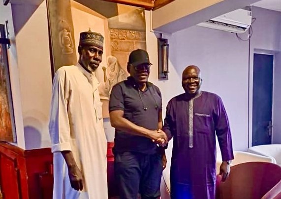 Cameroun : Aboubakar Ousmane Mey reçoit le soutien de ses proches suite aux menaces du Ministre Atanga Nji