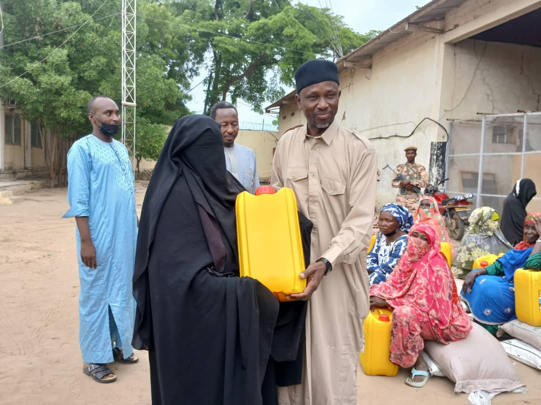 Tchad : L'Association tchadienne pour la solidarité nationale ddistribue des kits alimentaires aux vulnérables
