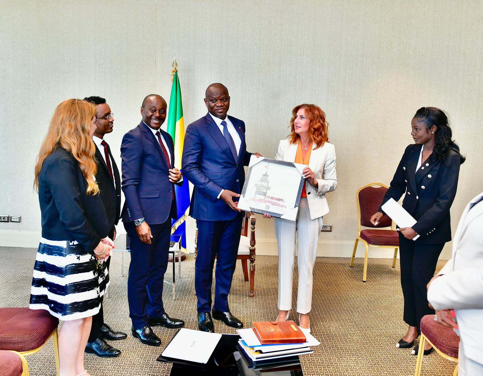 Gabon : le président Oligui Nguema renforce la coopération économique avec les investisseurs turcs