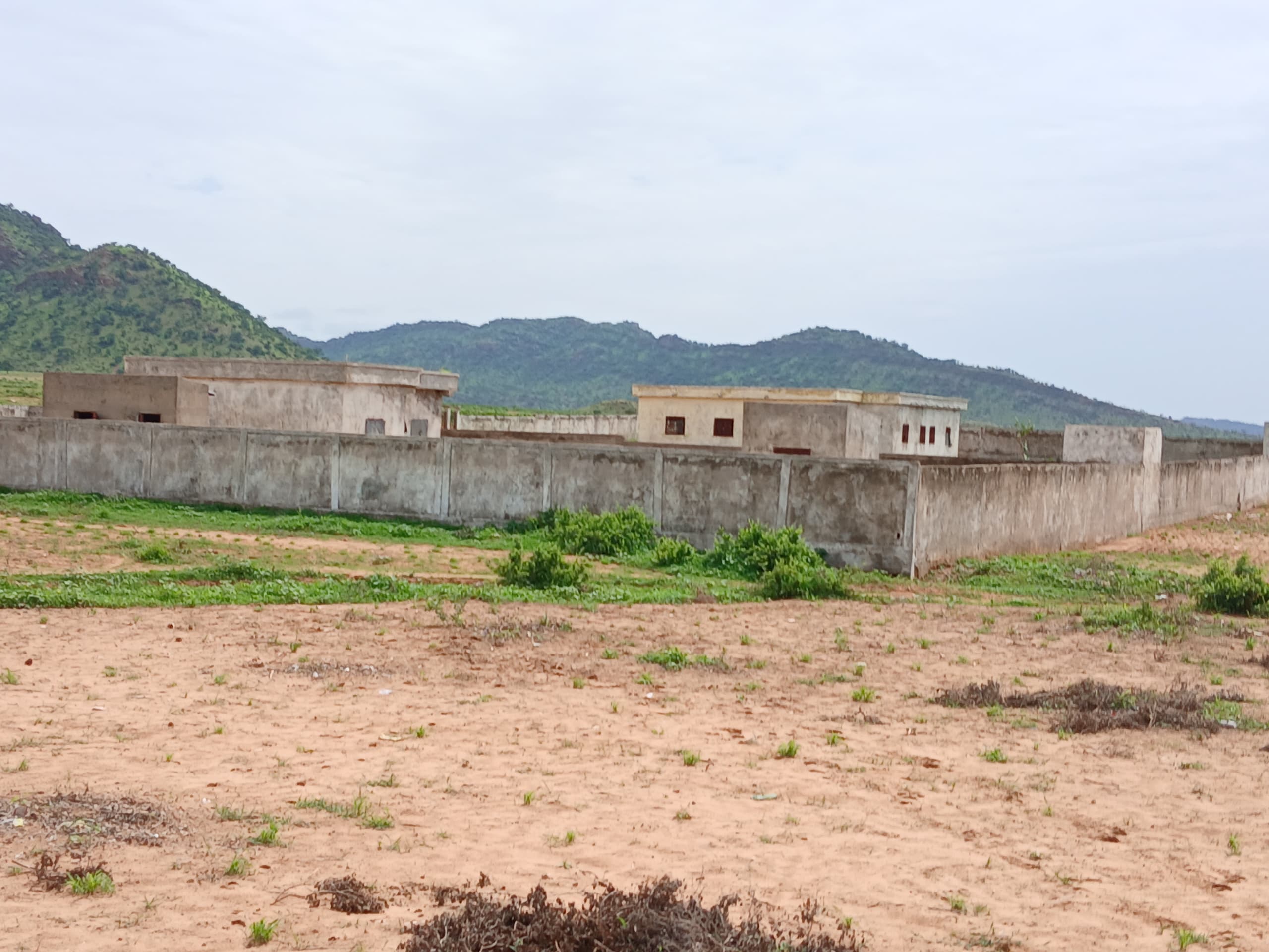 Tchad : Les députés du Sila dénoncent l'abandon de 13 chantiers publics