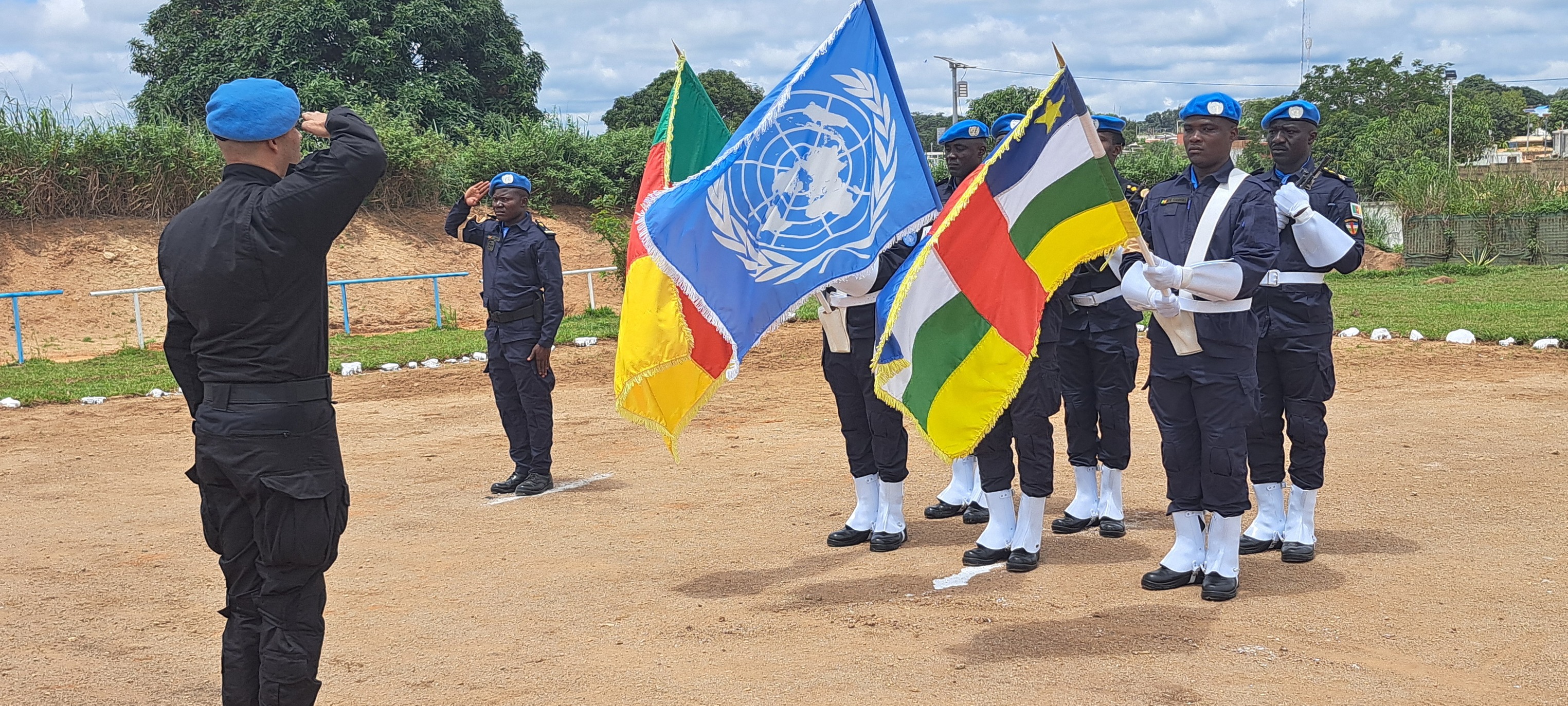 RCA – 180 Casques  bleus Camerounais décorés après 11 Mois de service à la MINUSCA