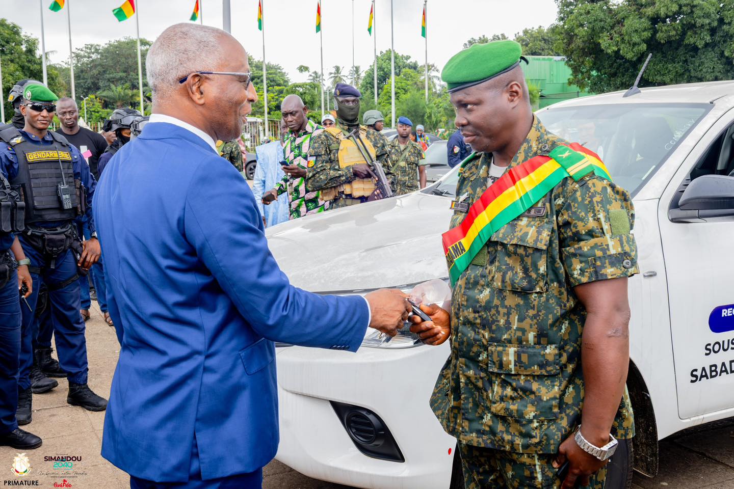 Guinée : le gouvernement renforce les capacités des sous-préfectures avec 332 véhicules de fonction