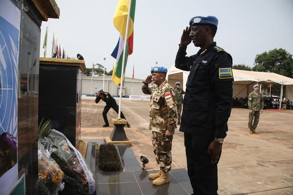 RCA : Hommage de la MINUSCA à deux Casques bleus tombés au service de la paix