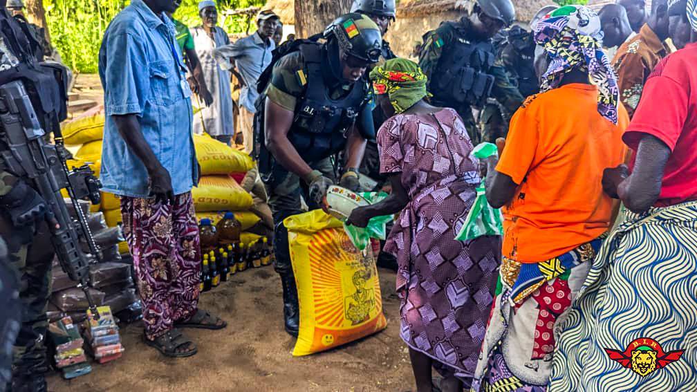 Cameroun : Le 1er Bataillon d'Intervention Rapide renforce ses liens avec la population