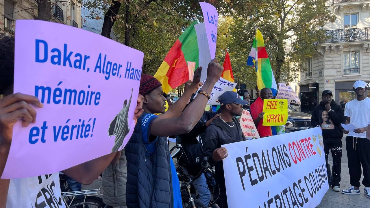 Paris : La communauté africaine organise une course cycliste contre le néocolonialisme