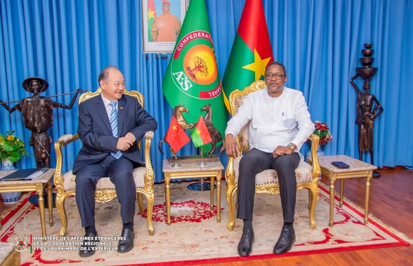 Burkina Faso : l'ambassadeur de Chine présente l’Initiative pour la gouvernance mondiale