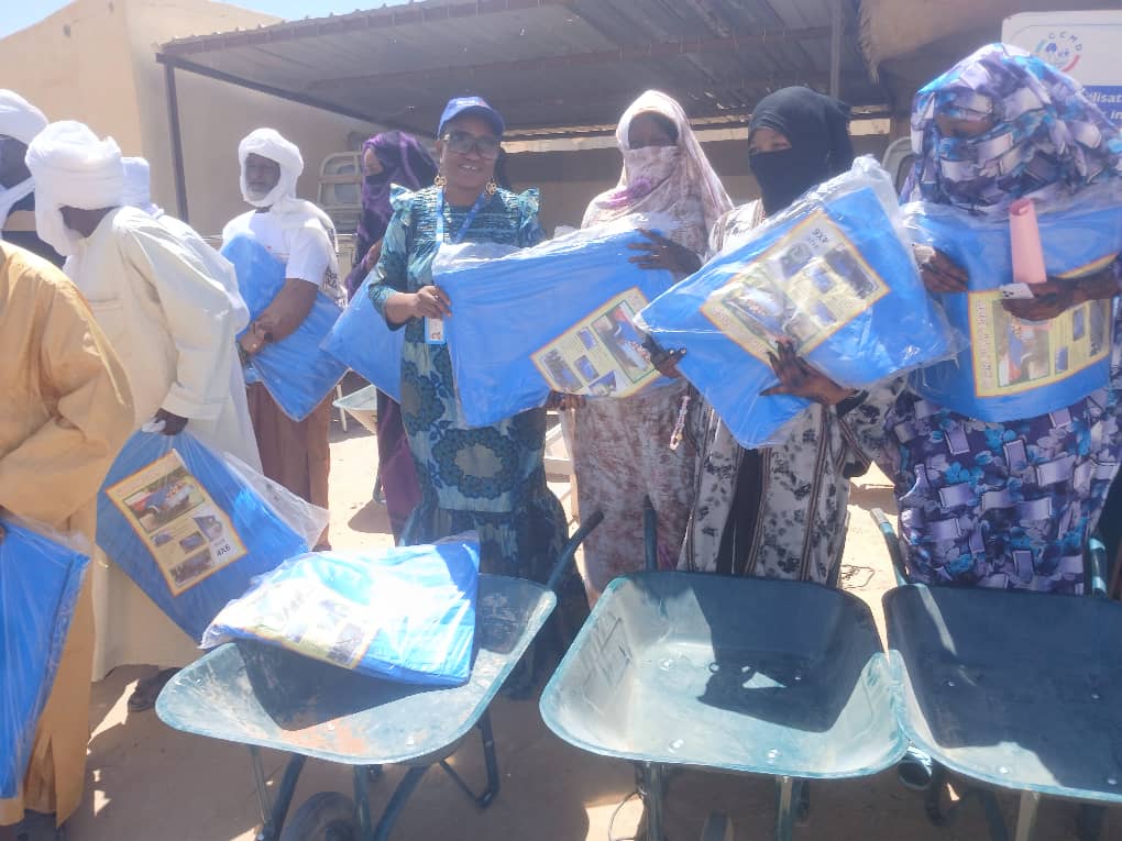 Tchad : à Faya, l’OIM remet du matériel pour lutter contre les inondations