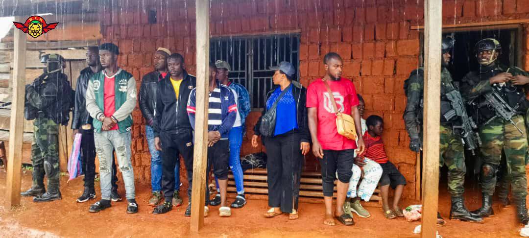 Cameroun : L'armée libère neuf otages enlevés par des séparatistes près de Kumbo