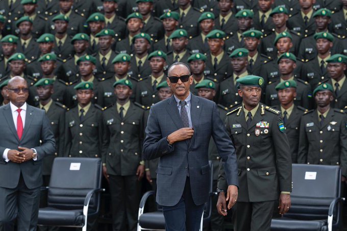 Rwanda : Le Président Kagame exhorte 1000 nouveaux officiers à la résilience et au service de la nation