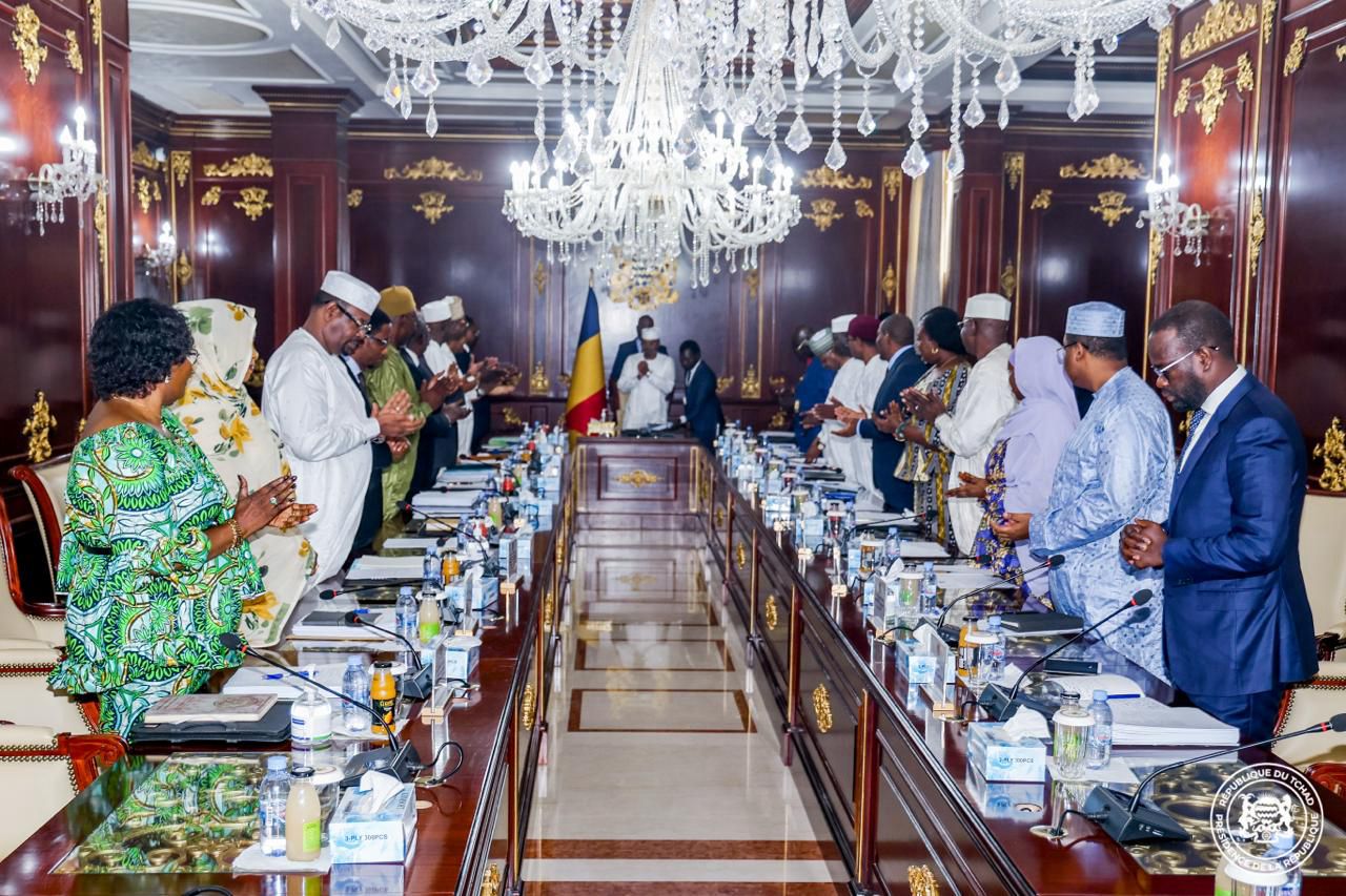Conseil des ministres au Tchad : Amnistie, accords aériens et réforme de la Pharmacie centrale des Armées à l’ordre du jour