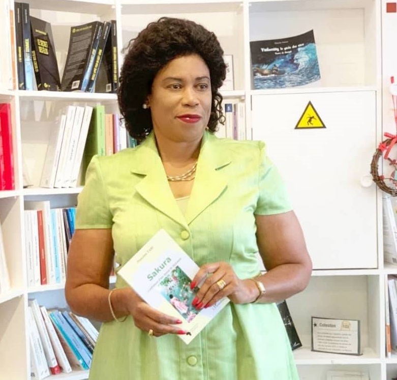 « Sakura » : le roman autobiographique de Françoise Tabi