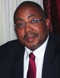 Louis-Tobie Mbida, président du PDC.