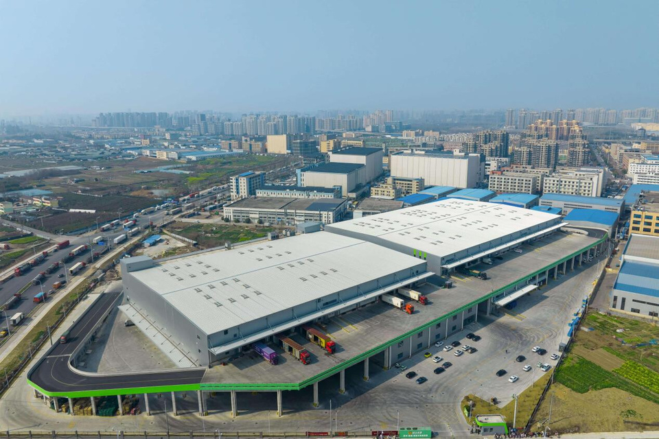 Photo shows a smart cold-chain logistics industrial park in Hefei, east China's Anhui province. (Photo/Yuan Bing)