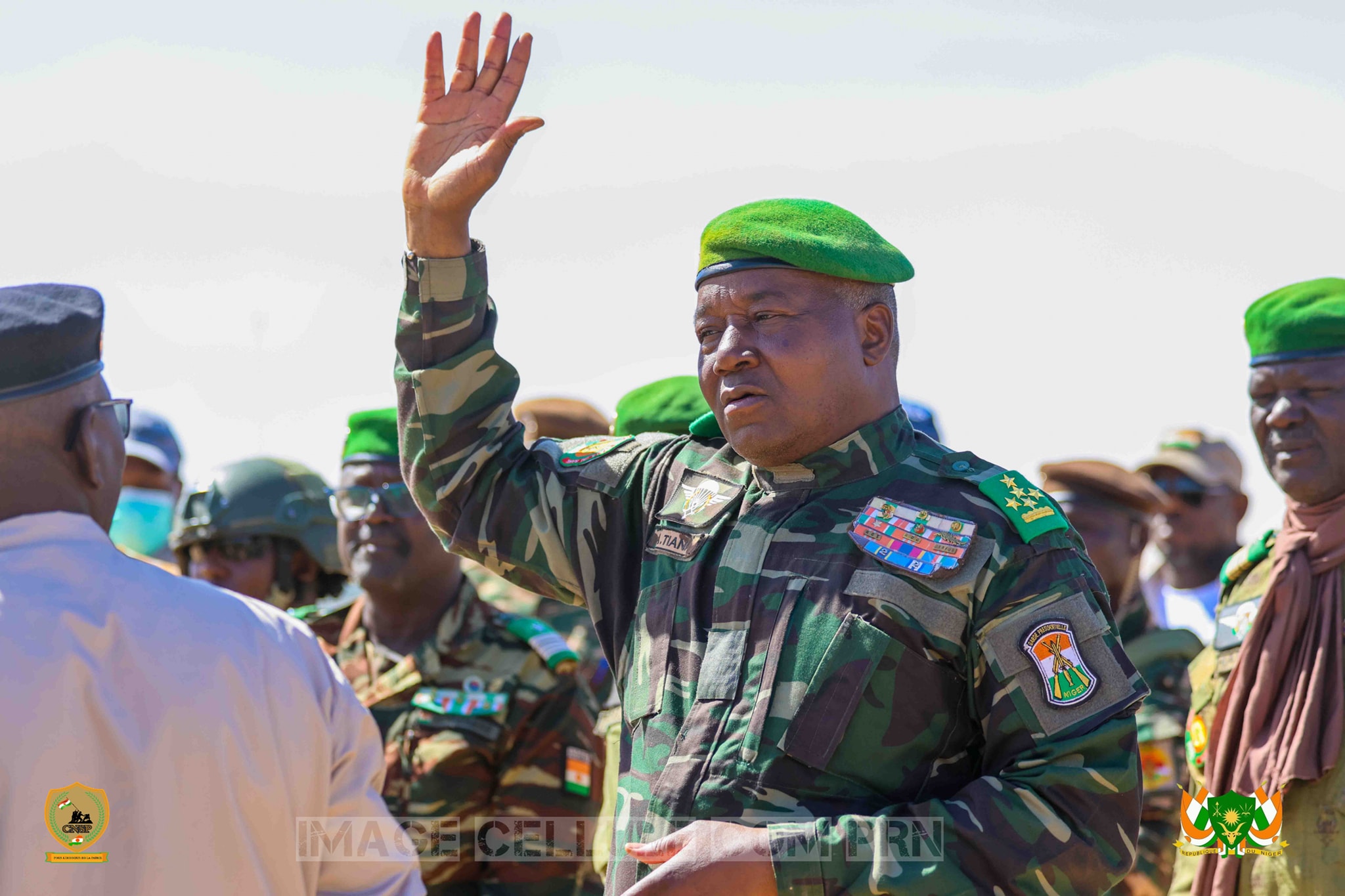 Niger : Le président Abdourahamane Tiani en visite à Assamaka pour soutenir l'armée