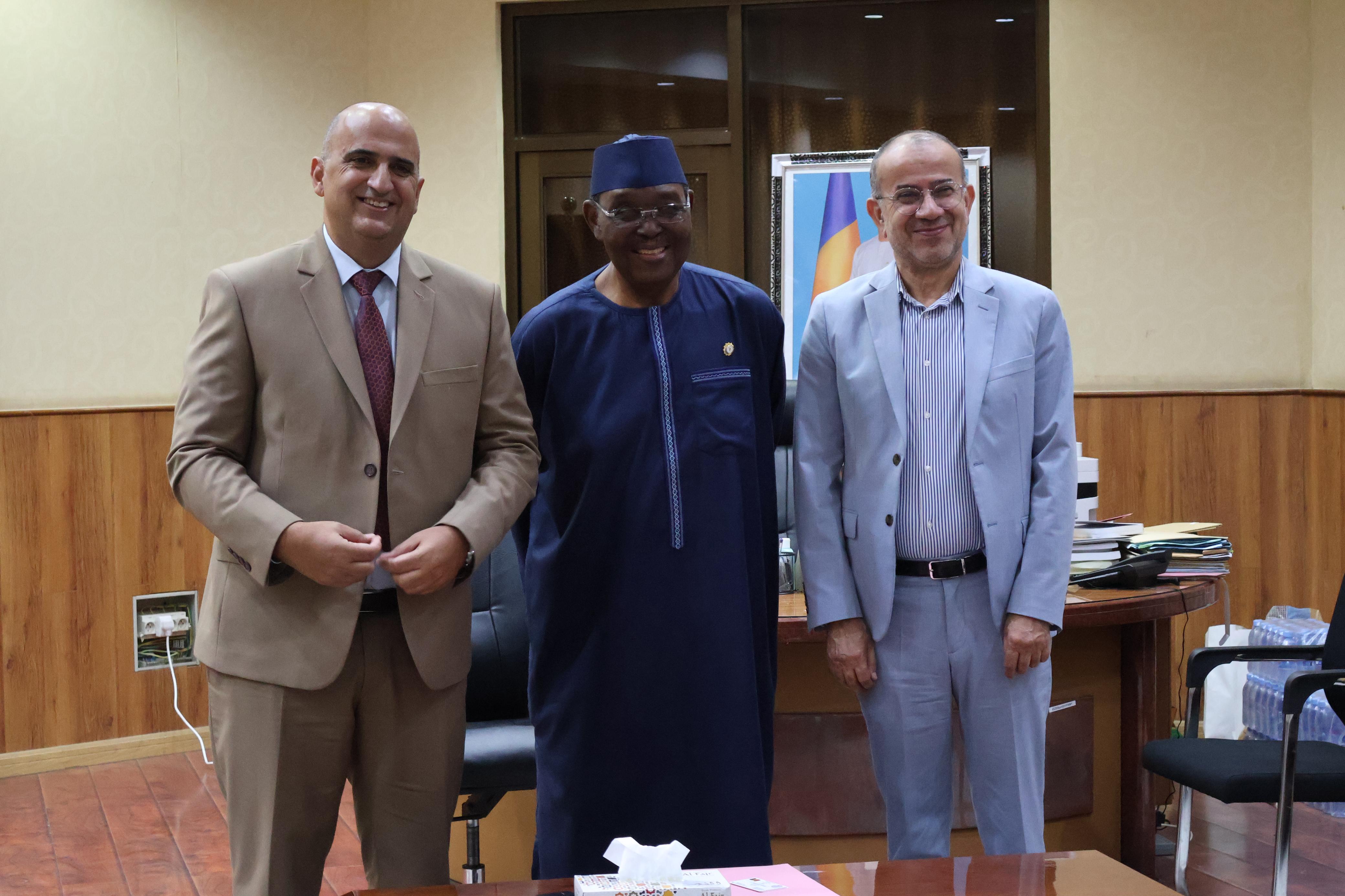 ​Tchad : Le président du Sénat Dr. Haroun Kabadi reçoit l’inter-Ordre des pharmaciens d’Afrique