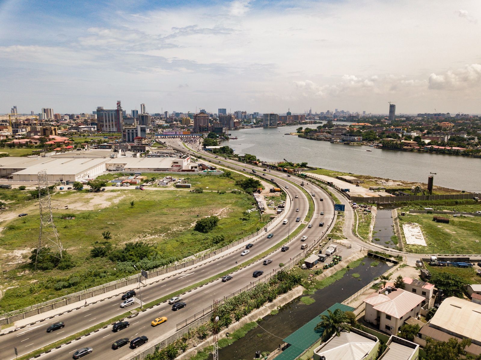 Nigeria : la BAD accorde 500 millions de dollars pour la gouvernance économique et la transition énergétique