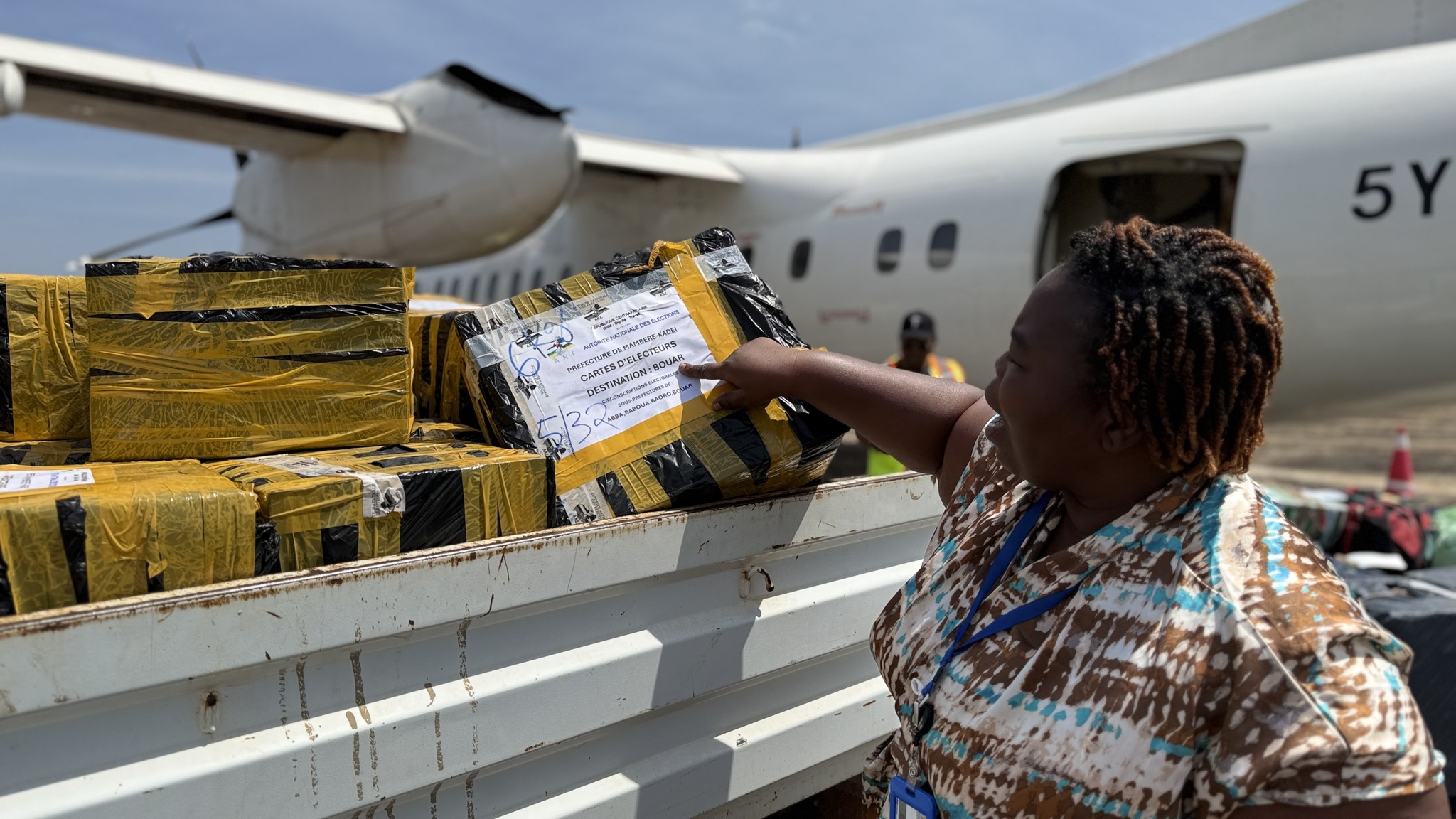 RCA : Réception du dernier convoi logistique électoral à Bangui en provenance de Chine