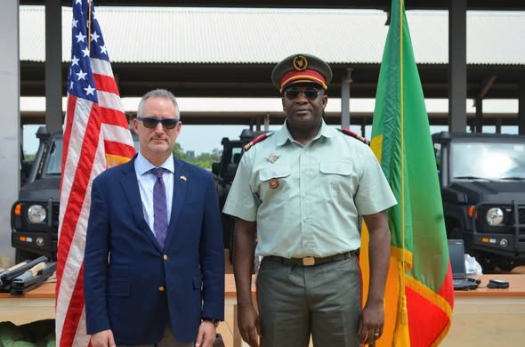 Coopération Bénino-Américaine : Plus d’un milliard de francs CFA en matériels militaires remis au Bénin