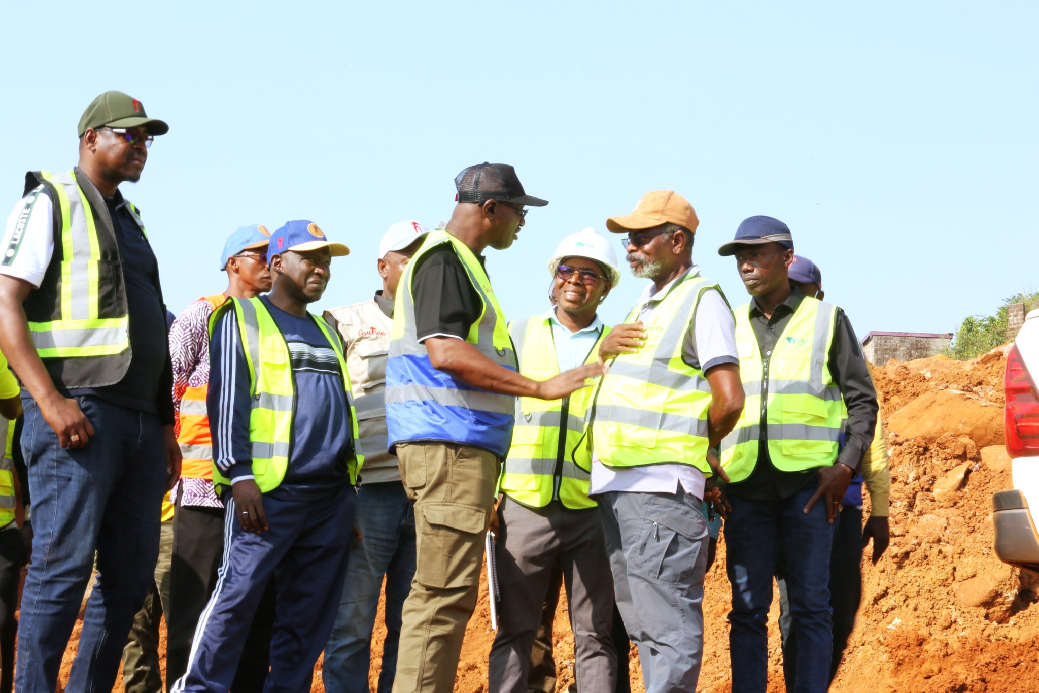 Guinée : Le Ministre Laye Sékou Camara accélère les travaux de l’axe Kagbelen–Kouriah et de la Transversale T12