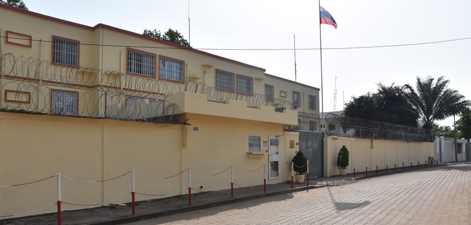 Tentative de Coup d'État au Bénin : Les Ambassades appellent à la prudence et au confinement