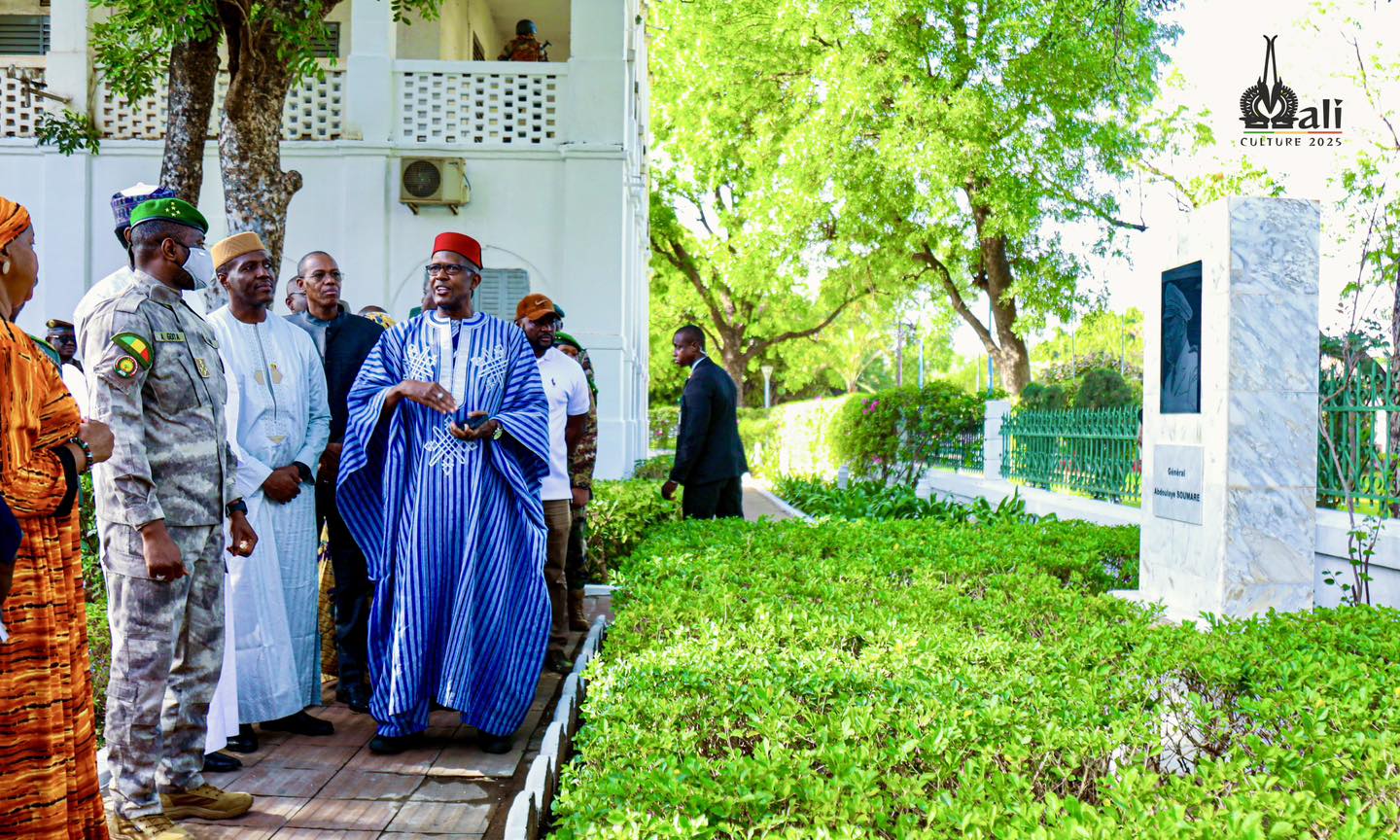 Mali : Inauguration des Places « Mali Cεbaw » et « Mali Kεlεmasaw » à Koulouba